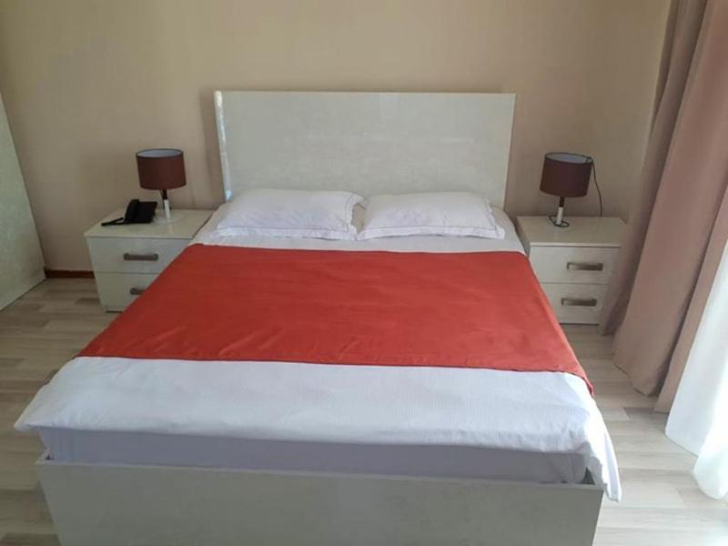 Hotel Tsereteli Batumi Exteriör bild